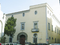 Biblioteca Parente.jpg